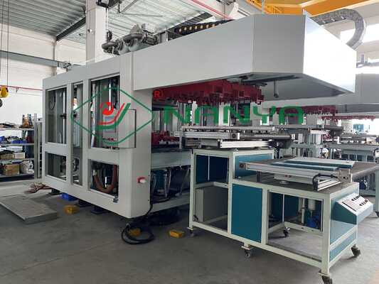 300Kg / H อุปกรณ์บนโต๊ะอาหารเยื่อที่ย่อยสลายได้ทางชีวภาพความดัน 40 ตัน